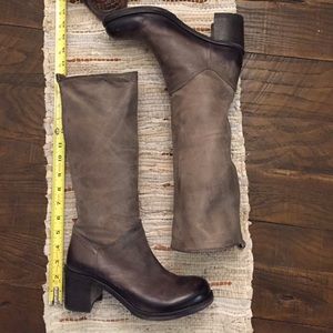 ⚡KBR  Distressed Gray Leather Boots
